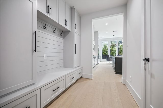 2205 North Boulevard, Houston, TX 77098