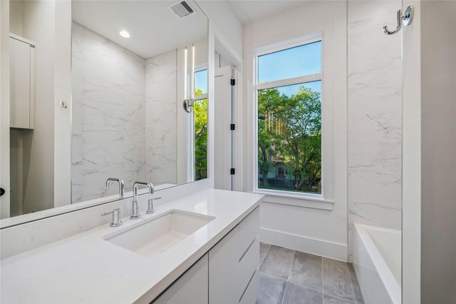 2205 North Boulevard, Houston, TX 77098