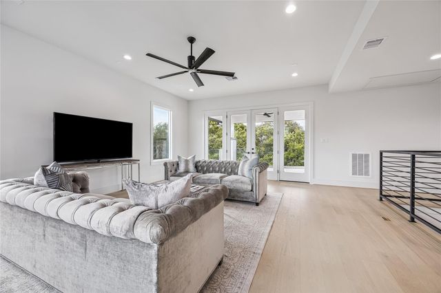 2205 North Boulevard, Houston, TX 77098