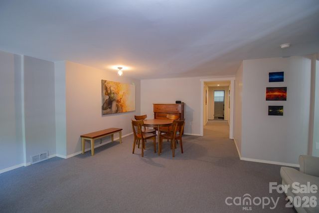 36 Clarendon Road, Asheville, NC 28806