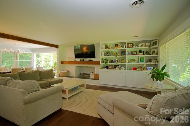 36 Clarendon Road, Asheville, NC 28806