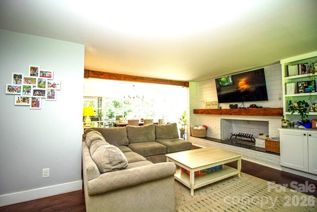 36 Clarendon Road, Asheville, NC 28806