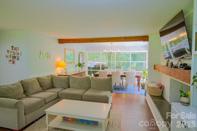36 Clarendon Road, Asheville, NC 28806