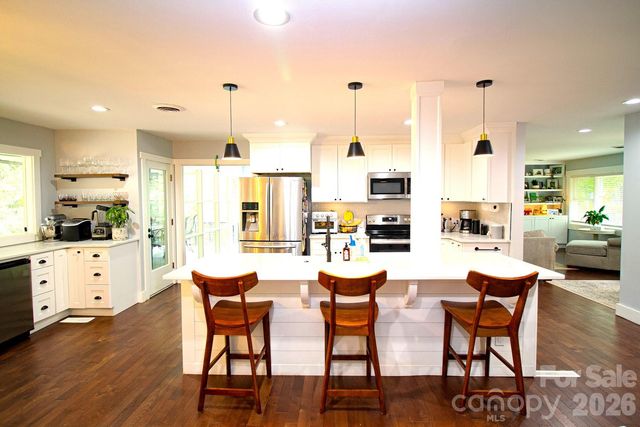 36 Clarendon Road, Asheville, NC 28806