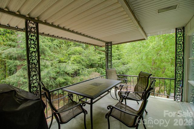 36 Clarendon Road, Asheville, NC 28806