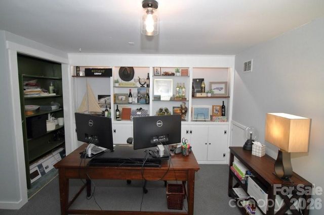 36 Clarendon Road, Asheville, NC 28806