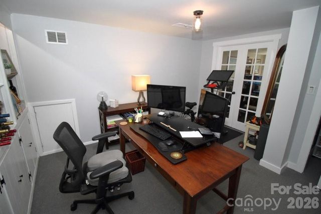 36 Clarendon Road, Asheville, NC 28806