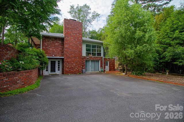 36 Clarendon Road, Asheville, NC 28806