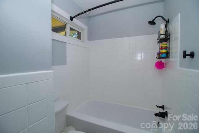 36 Clarendon Road, Asheville, NC 28806