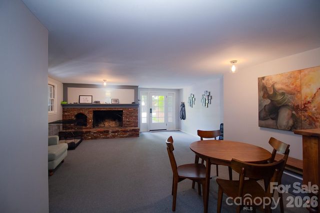 36 Clarendon Road, Asheville, NC 28806