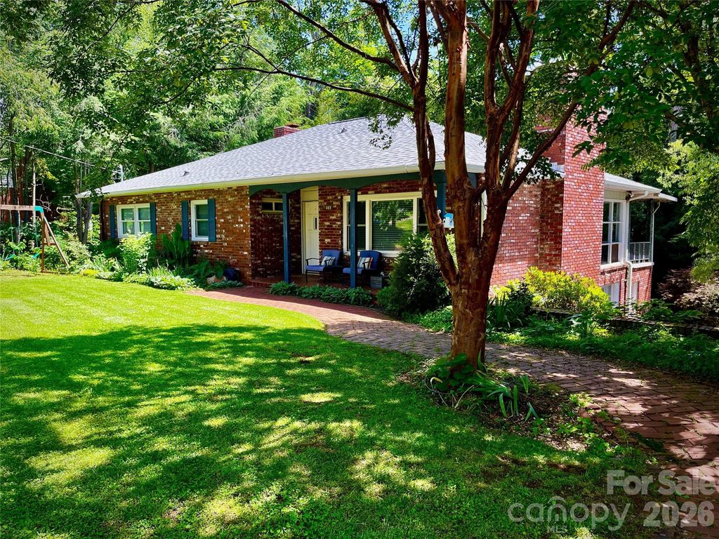 36 Clarendon Road, Asheville, NC 28806