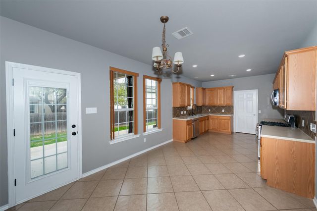 184 Tulip CV, Kyle, TX 78640