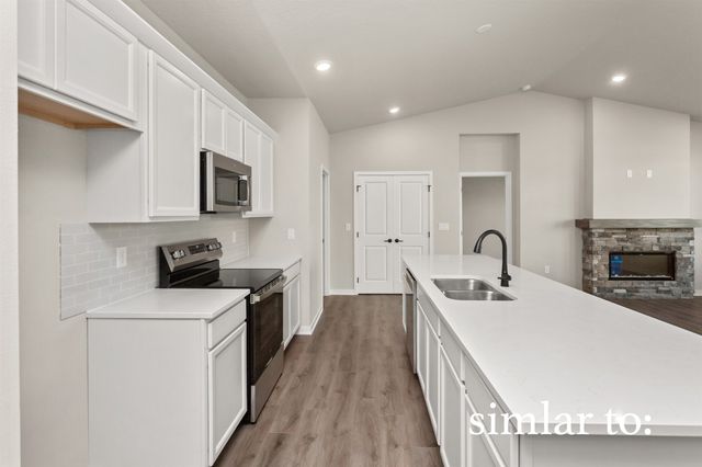 9443 Emilia Lane, West Des Moines, IA 50266