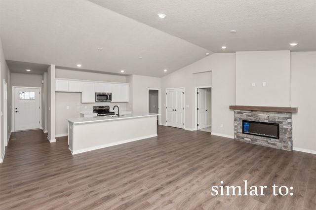 9443 Emilia Lane, West Des Moines, IA 50266