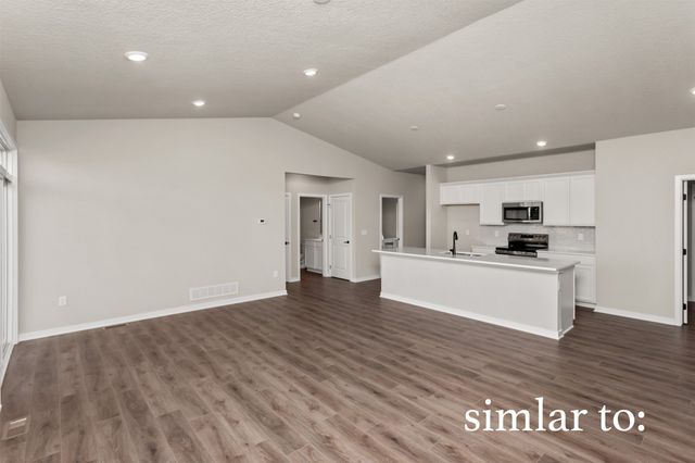 9443 Emilia Lane, West Des Moines, IA 50266