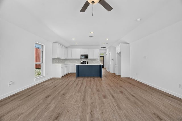 1422 Quail Creek Drive, Cleburne, TX 76033