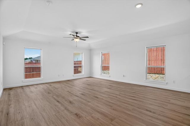 1422 Quail Creek Drive, Cleburne, TX 76033