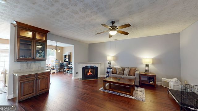 1511 Paramount Lane, Sugar Hill, GA 30518