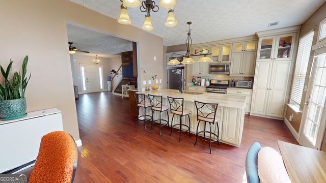 1511 Paramount Lane, Sugar Hill, GA 30518