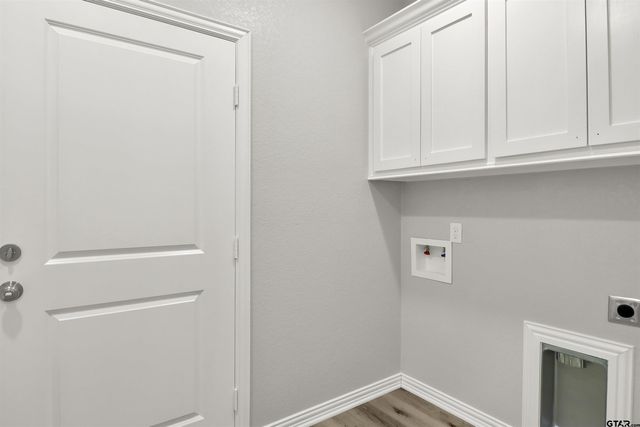 614 N COMMERCE, Overton, TX 75684