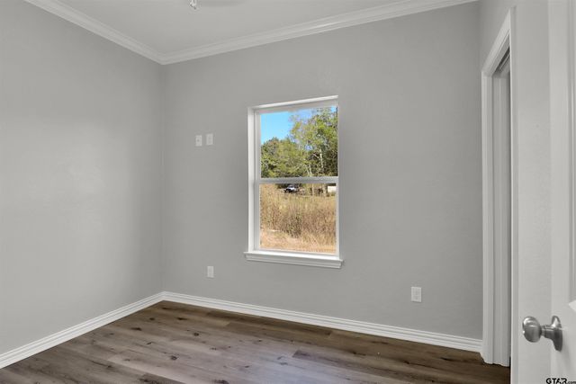 614 N COMMERCE, Overton, TX 75684