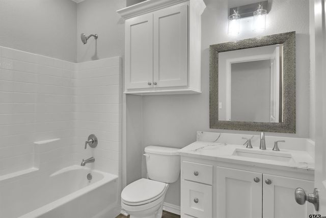 614 N COMMERCE, Overton, TX 75684