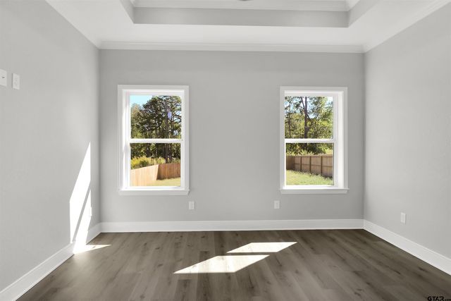 614 N COMMERCE, Overton, TX 75684