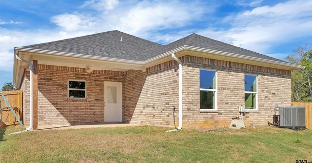 614 N COMMERCE, Overton, TX 75684