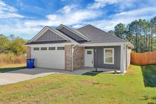 614 N COMMERCE, Overton, TX 75684