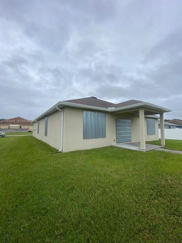 1781 SW Cinema St, Port St. Lucie, FL 34953