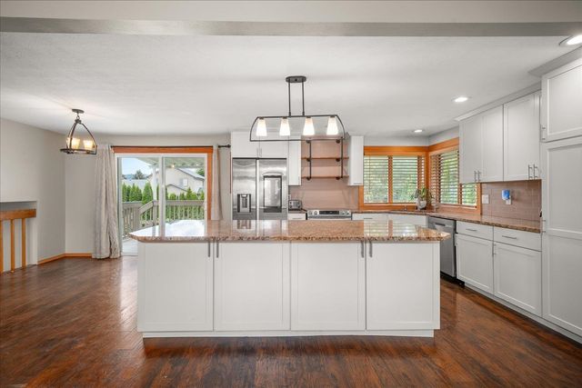 3808 S Loretta Dr, Spokane Valley, WA 99206