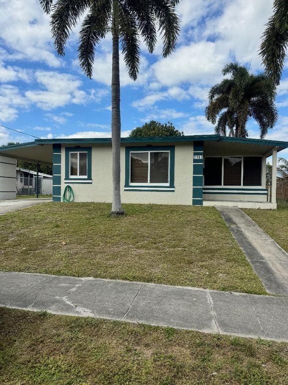 2757 SW 7th Street, Fort Lauderdale, FL 33312