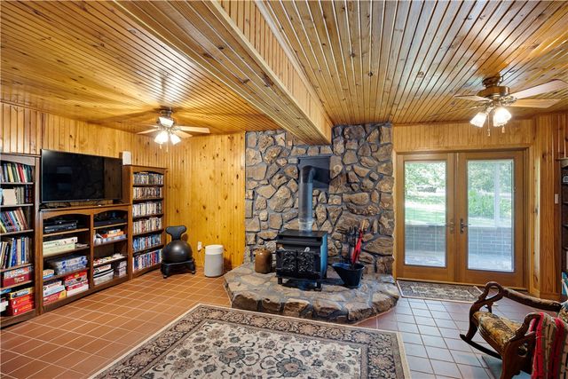 832 Hide-A-Way Lane, London, AR 72847