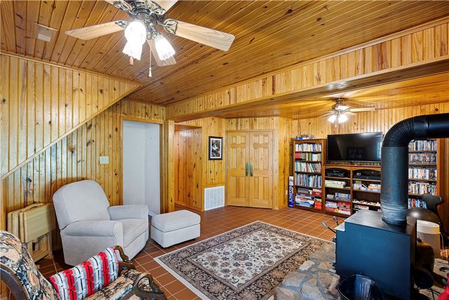 832 Hide-A-Way Lane, London, AR 72847