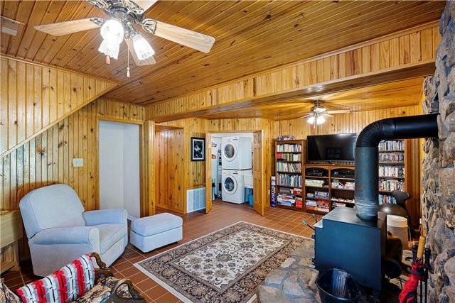 832 Hide-A-Way Lane, London, AR 72847