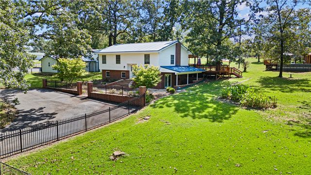 832 Hide-A-Way Lane, London, AR 72847