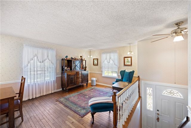 832 Hide-A-Way Lane, London, AR 72847