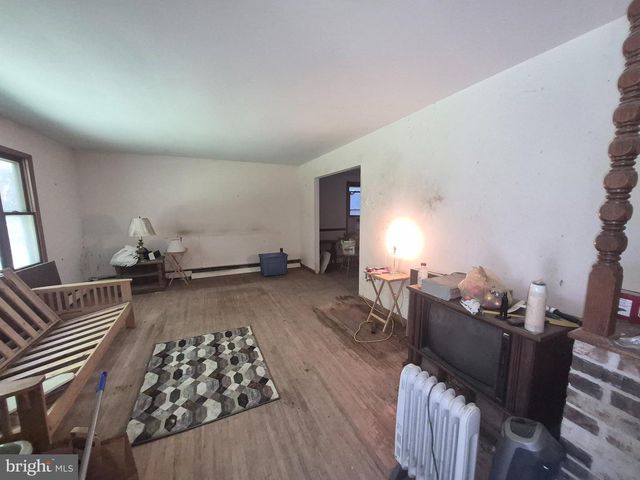 570 MULLEN HOLLOW RD, Birdsboro, PA 19508