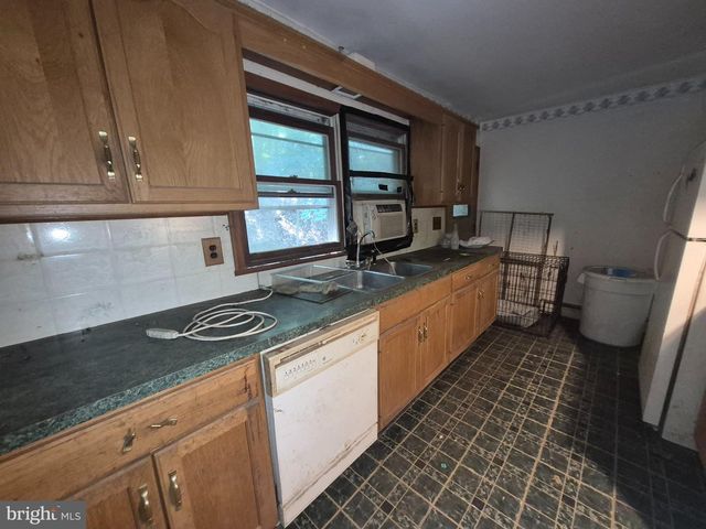 570 MULLEN HOLLOW RD, Birdsboro, PA 19508