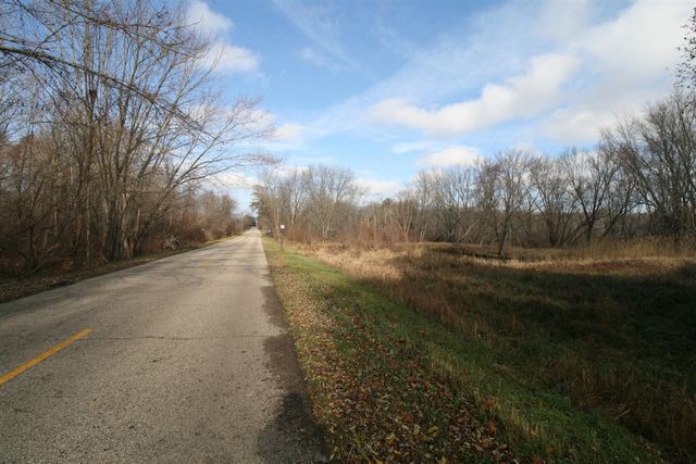 4511 66th St, Holland, MI 49423