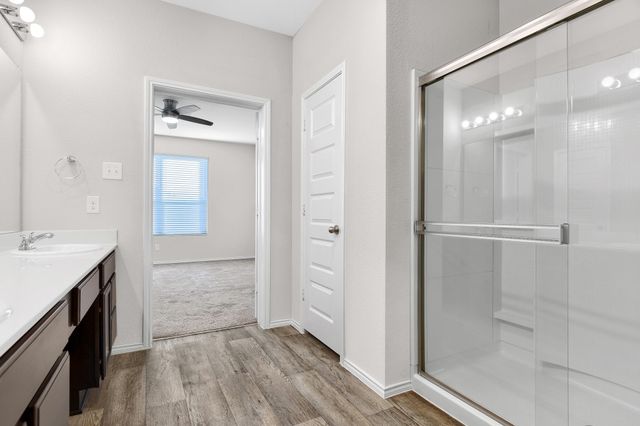 813 Billups Drive, Van Alstyne, TX 75495