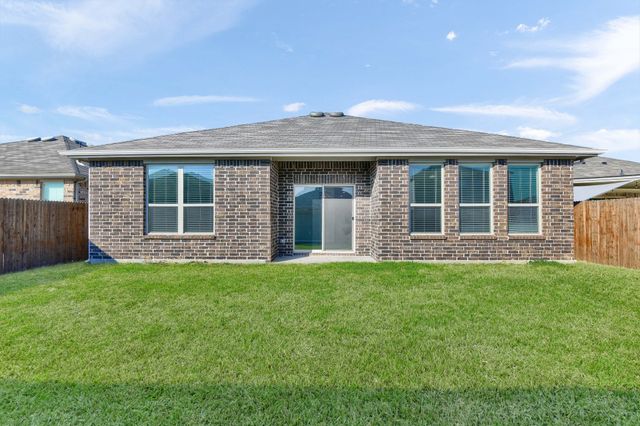 813 Billups Drive, Van Alstyne, TX 75495