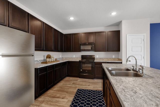 813 Billups Drive, Van Alstyne, TX 75495