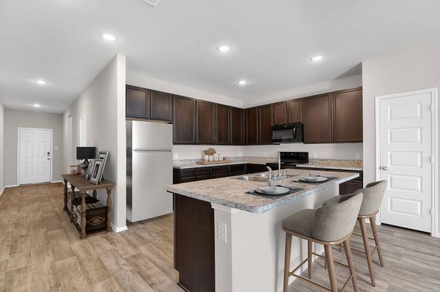 813 Billups Drive, Van Alstyne, TX 75495