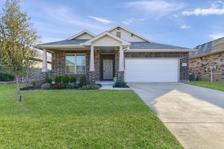 813 Billups Drive, Van Alstyne, TX 75495