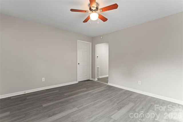 2909 Glendale Avenue, Kannapolis, NC 28081