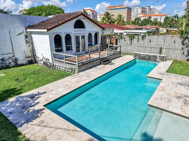 3605 SW 18th Ter, Miami, FL 33145