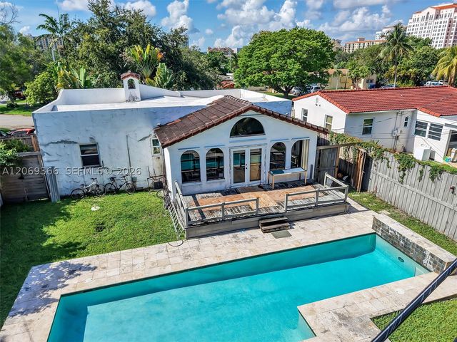 3605 SW 18th Ter, Miami, FL 33145