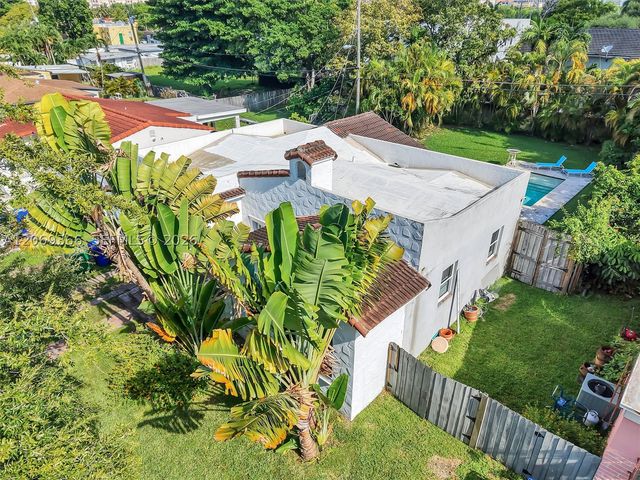 3605 SW 18th Ter, Miami, FL 33145