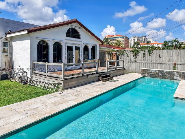3605 SW 18th Ter, Miami, FL 33145